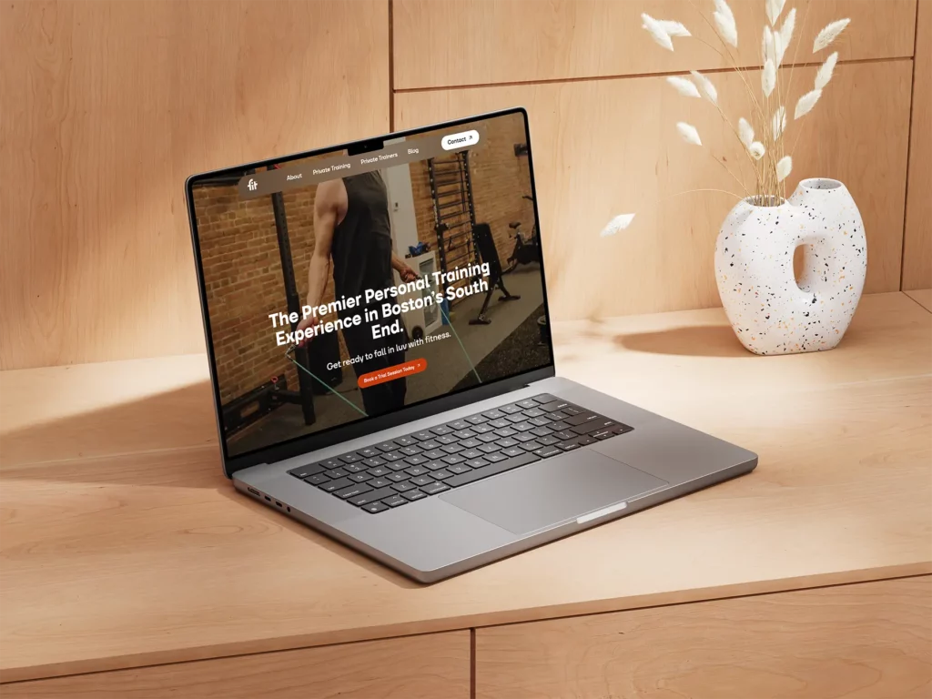 iluvfit.com Macbook Pro Mockup