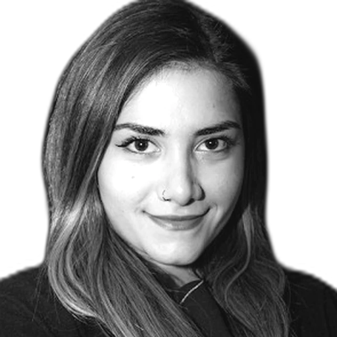 Portrait of Dea, Rootless Agency team